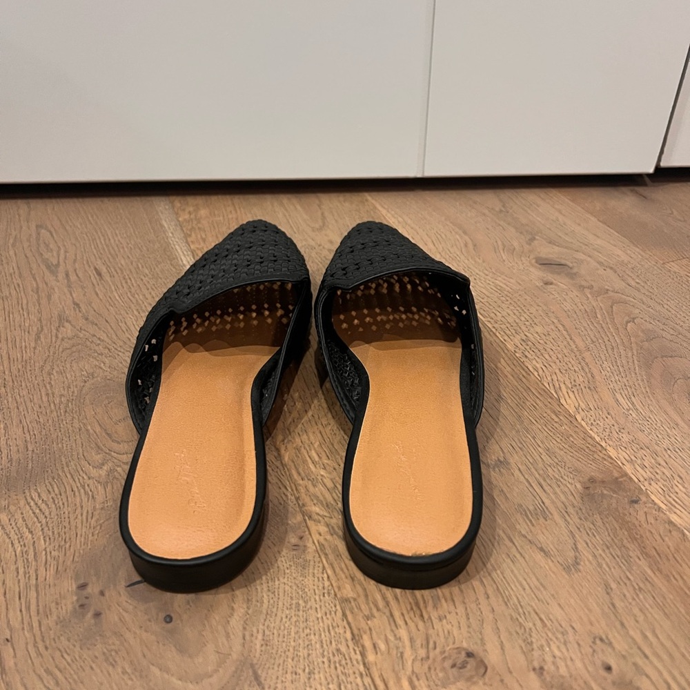 Universal Thread Black Woven Slippers - Picture 3 of 4